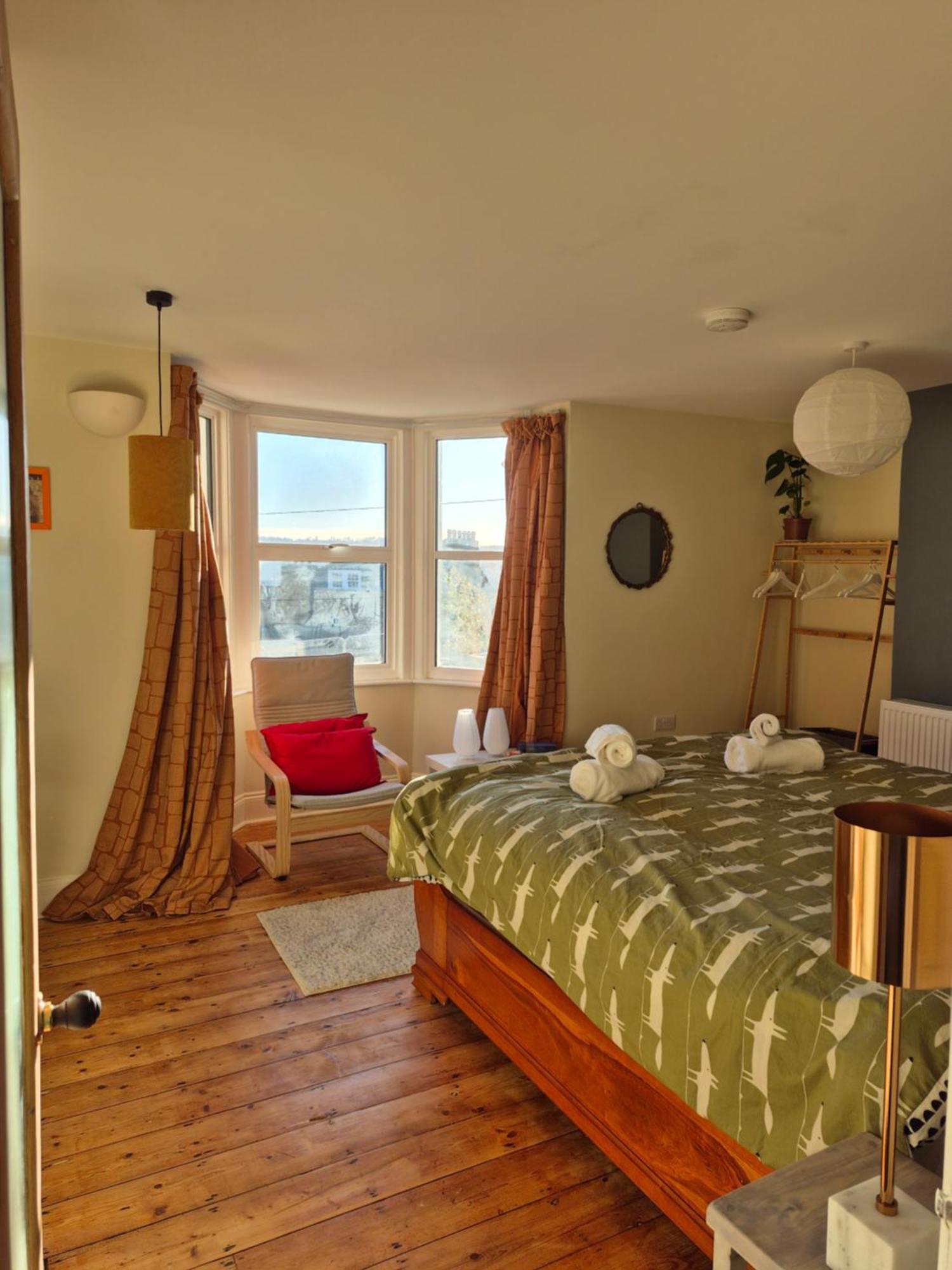 Apartment Large Victorian Garden Flat With Views Of Centre Bath